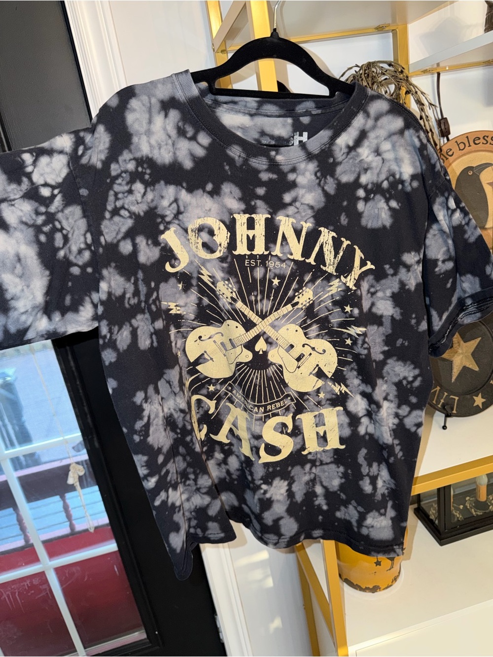 Johnny Cash Men’s Short Sleeve Tie-Dye Graphic Tee - Black/Gray